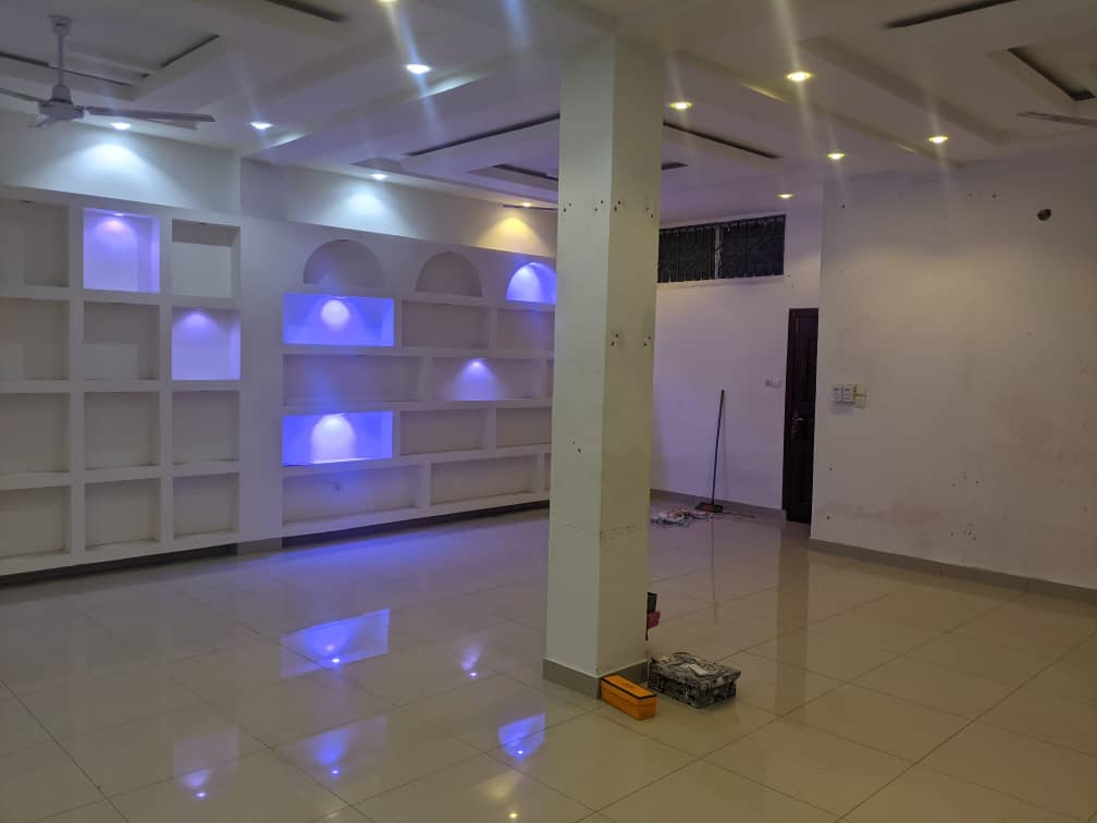 Boutique à louer