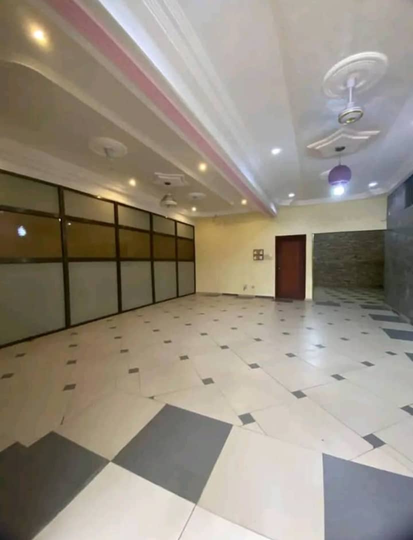 Boutique à louer