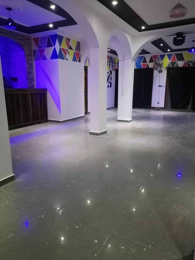 Boutique à louer
