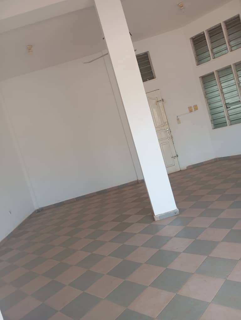 Boutique à louer