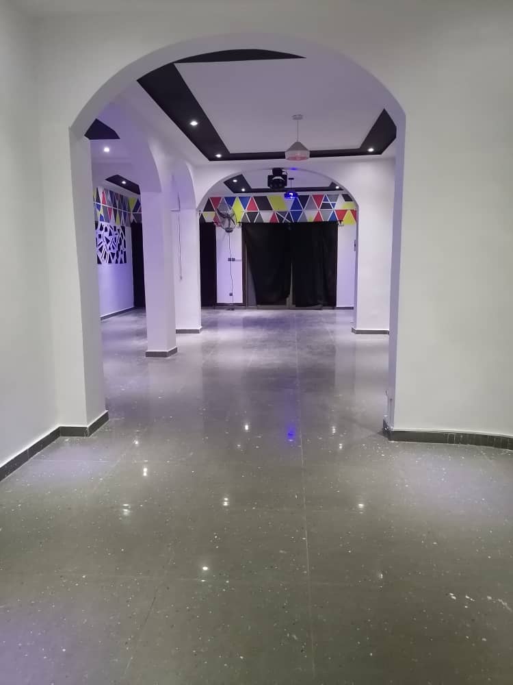 Boutique à louer