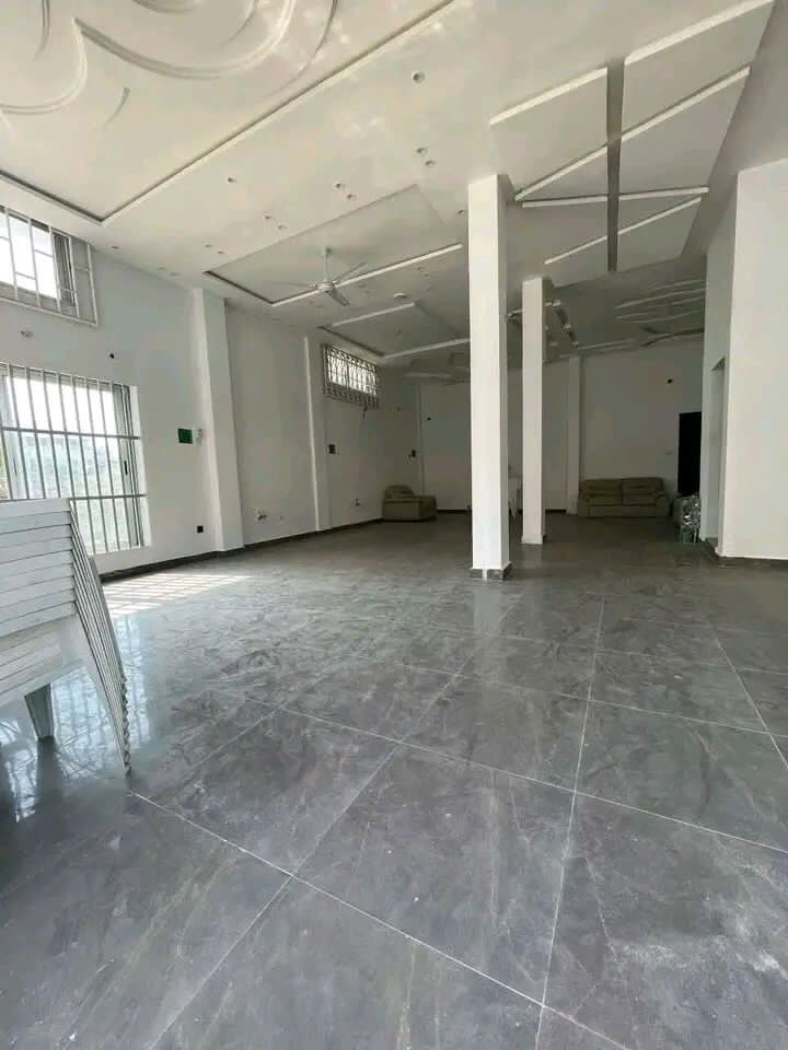 Boutique à louer