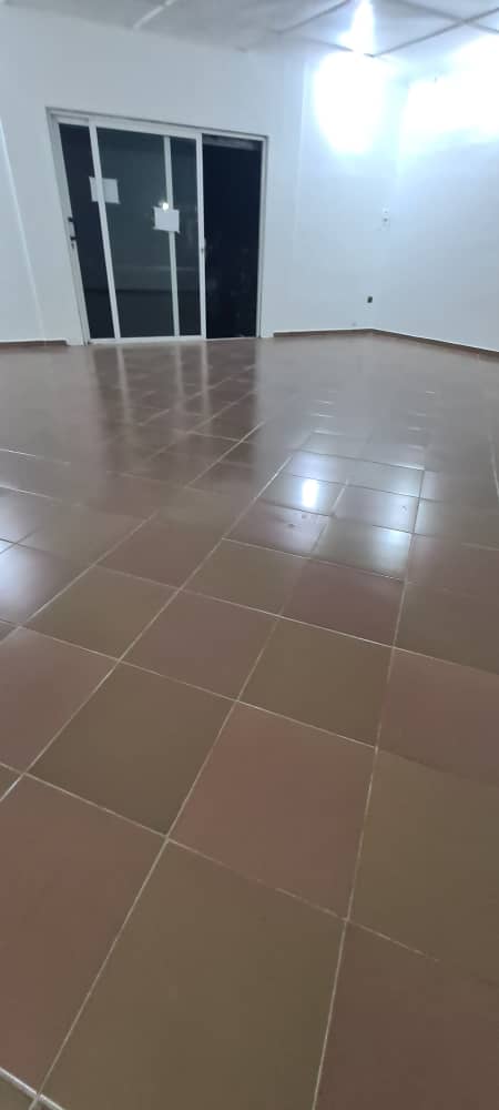 Boutique à louer