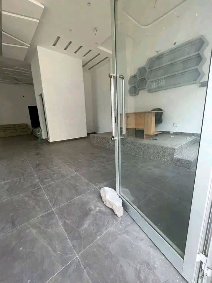 Boutique à louer